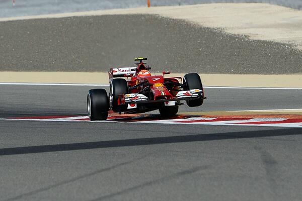 Raikkonen cordolo Bahrain